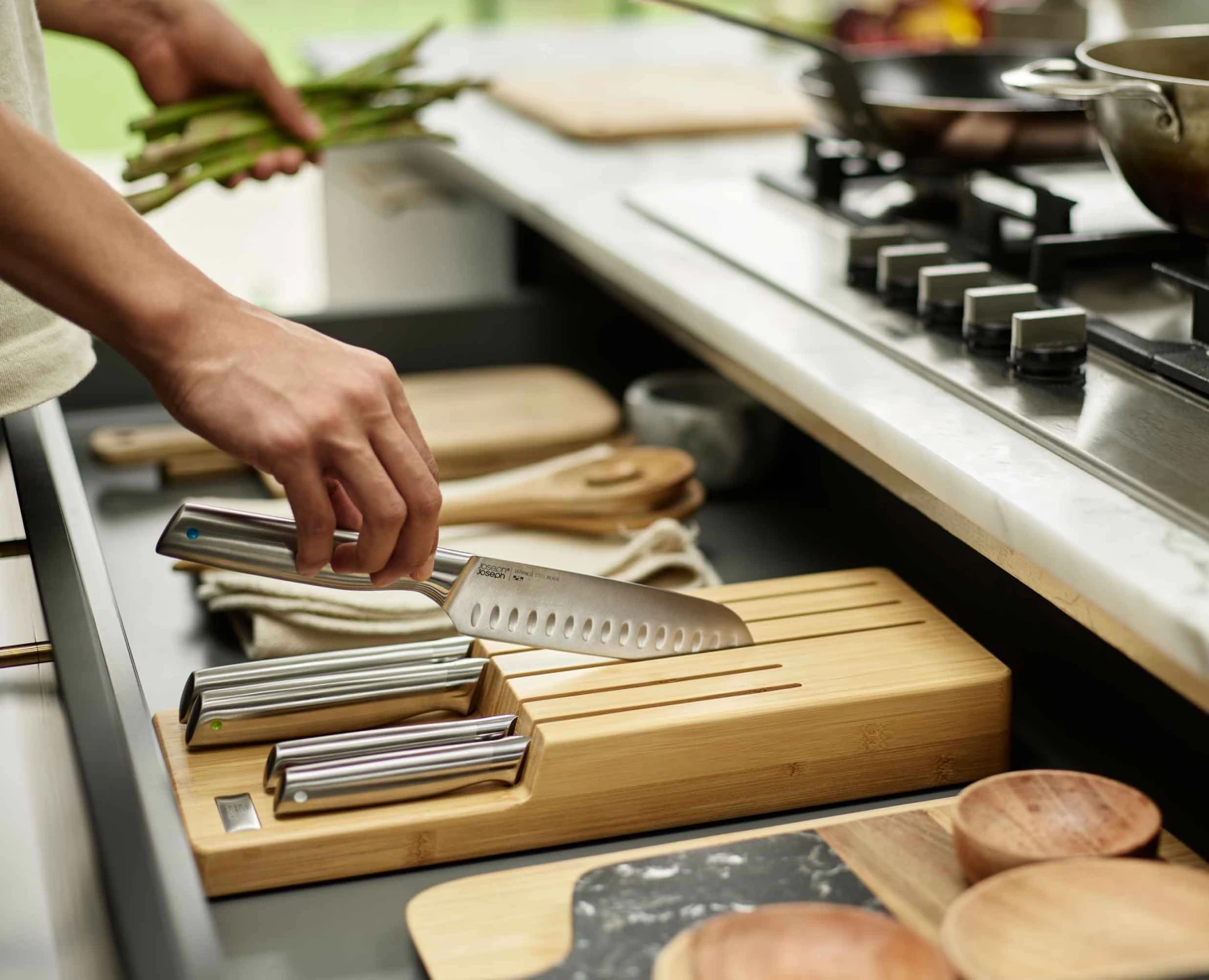 Elevate⢠Steel Knife Set with In-drawer Bamboo Storage Tray