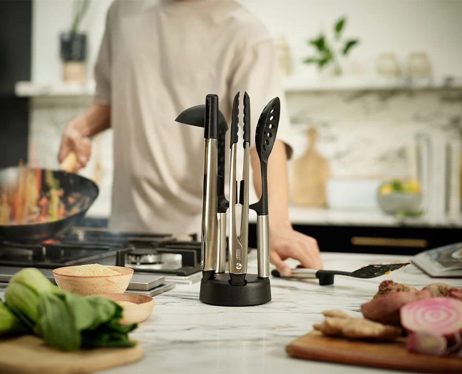 Elevate⢠Fusion 5-piece Stainless-steel Utensil Set with Compact Stand