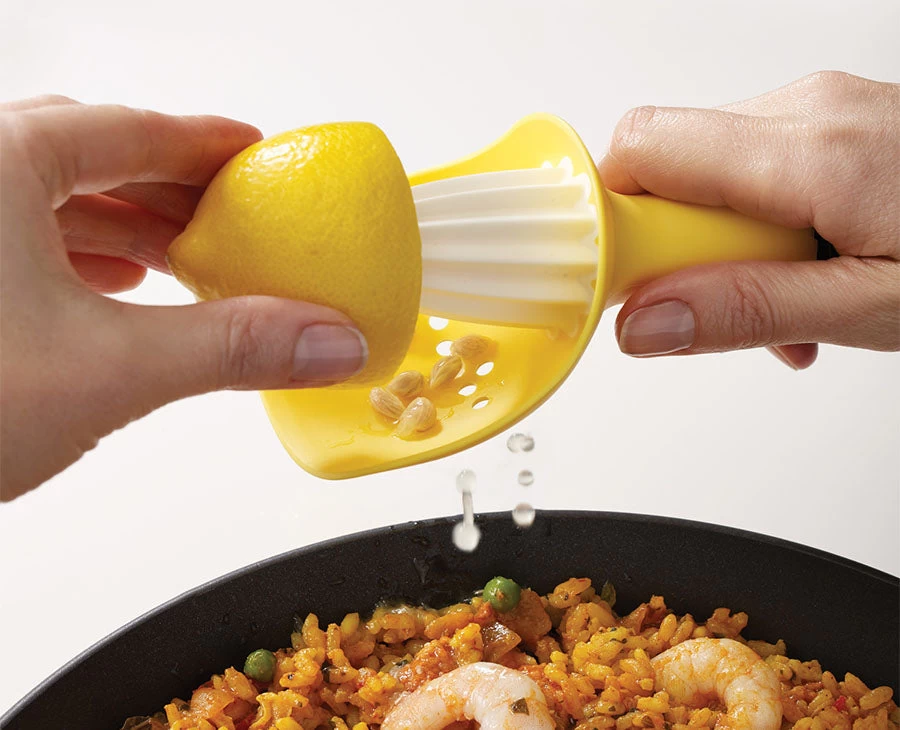 Catcherâ„¢ Yellow Citrus Reamer