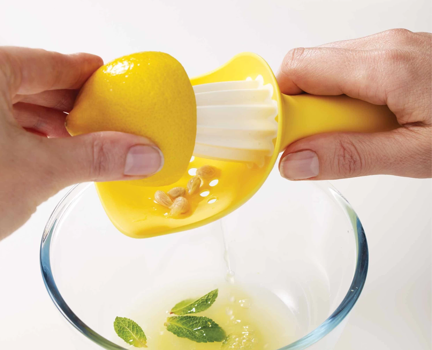 Catcherâ„¢ Yellow Citrus Reamer
