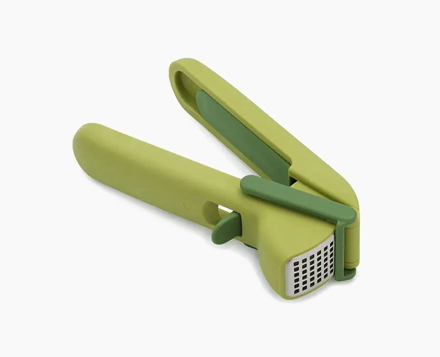 CleanForceâ„¢ Green Garlic Press