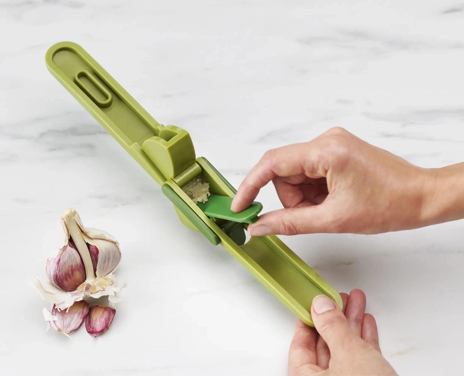 CleanForceâ„¢ Green Garlic Press