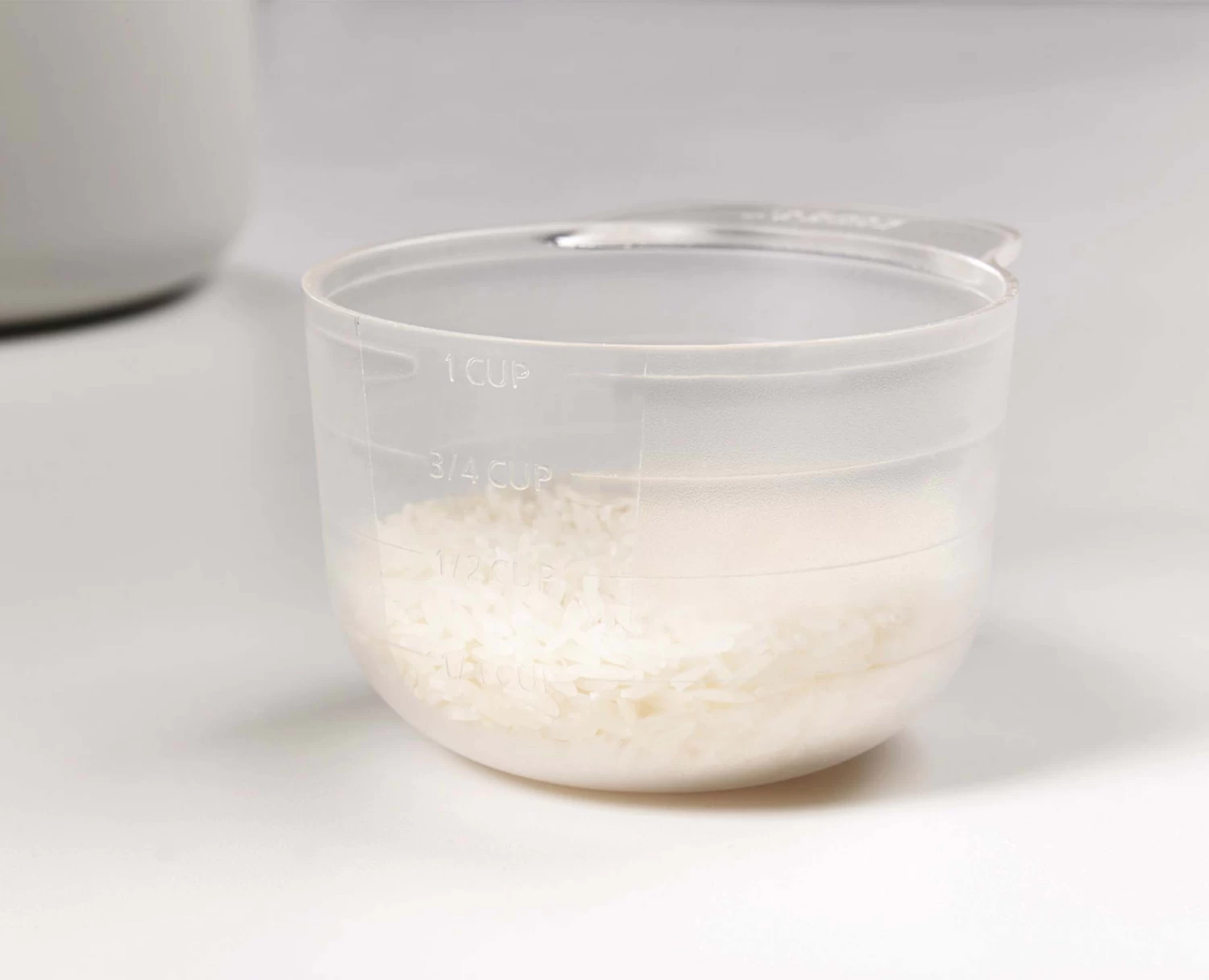 M-Cuisine⢠White Microwave Rice Cooker