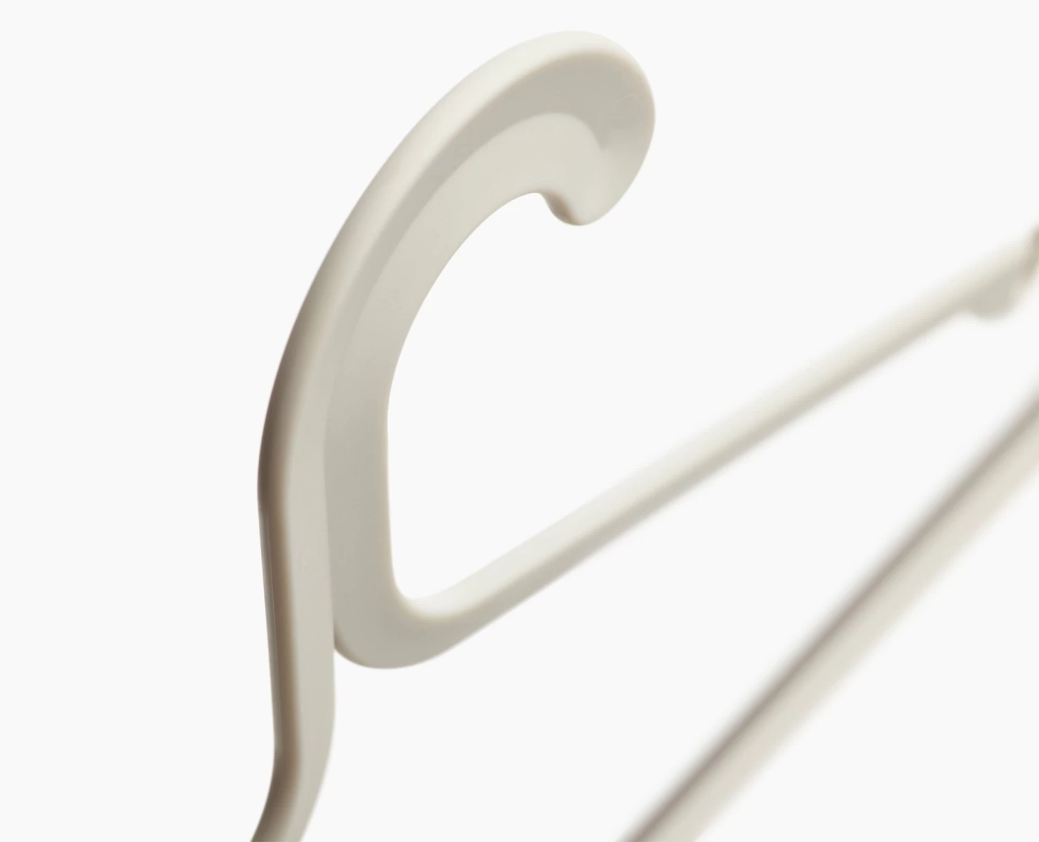 Orderly™ Set of 5 Anti-tangle Ecru Clothes Hangers