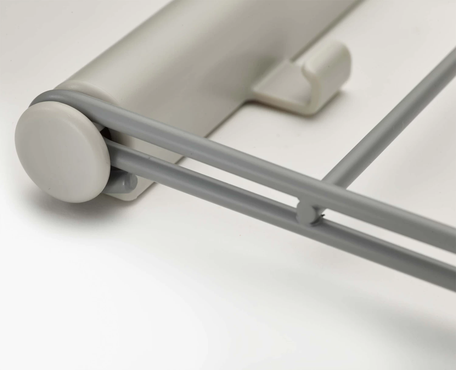 Orderly™ Ecru Belt, Tie & Scarf Hanging Rail