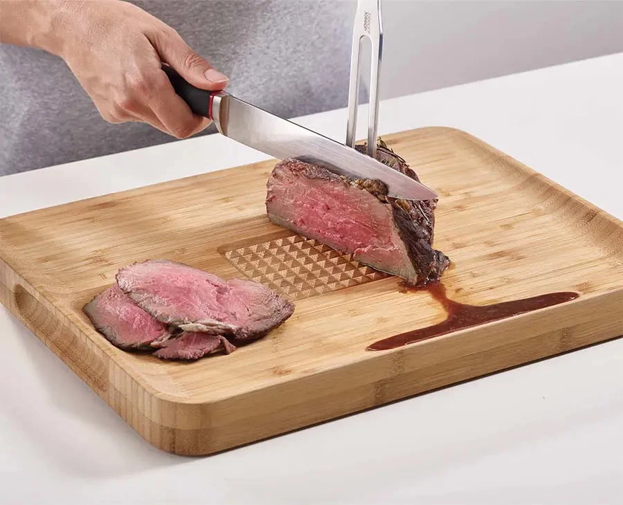 Cut&Carve⢠Bamboo Chopping Board