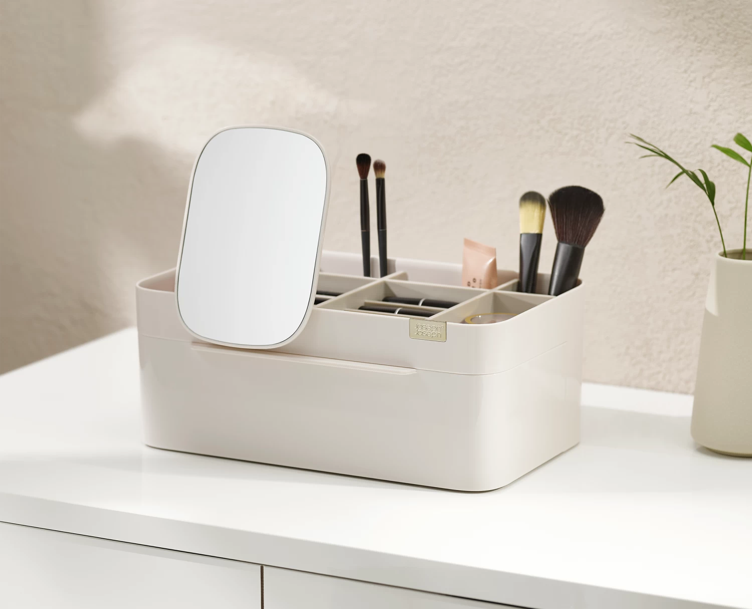 Viva Large Cosmetic Organiser with Removable Mirror