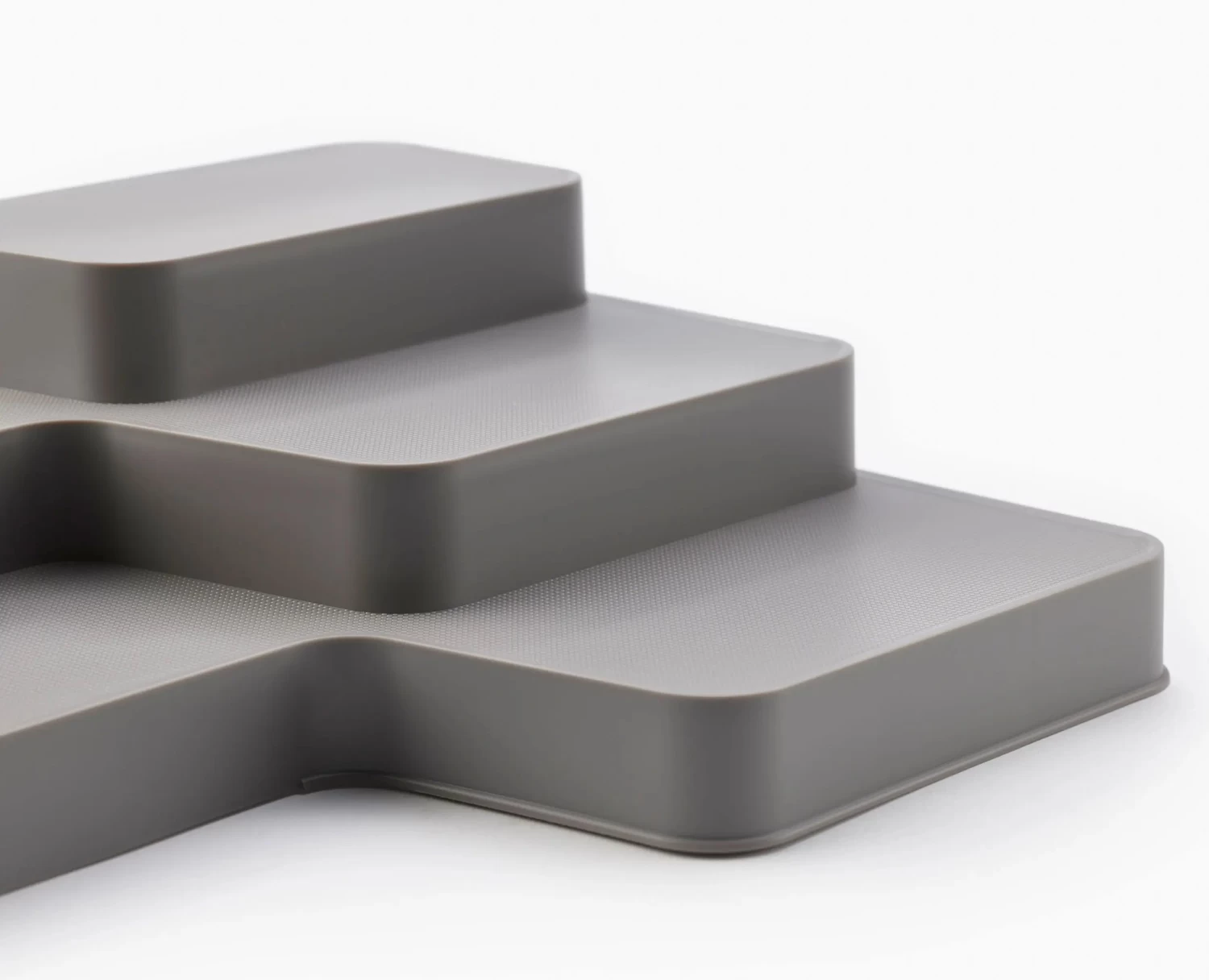 CupboardStore⢠Expandable Grey Tiered Organiser