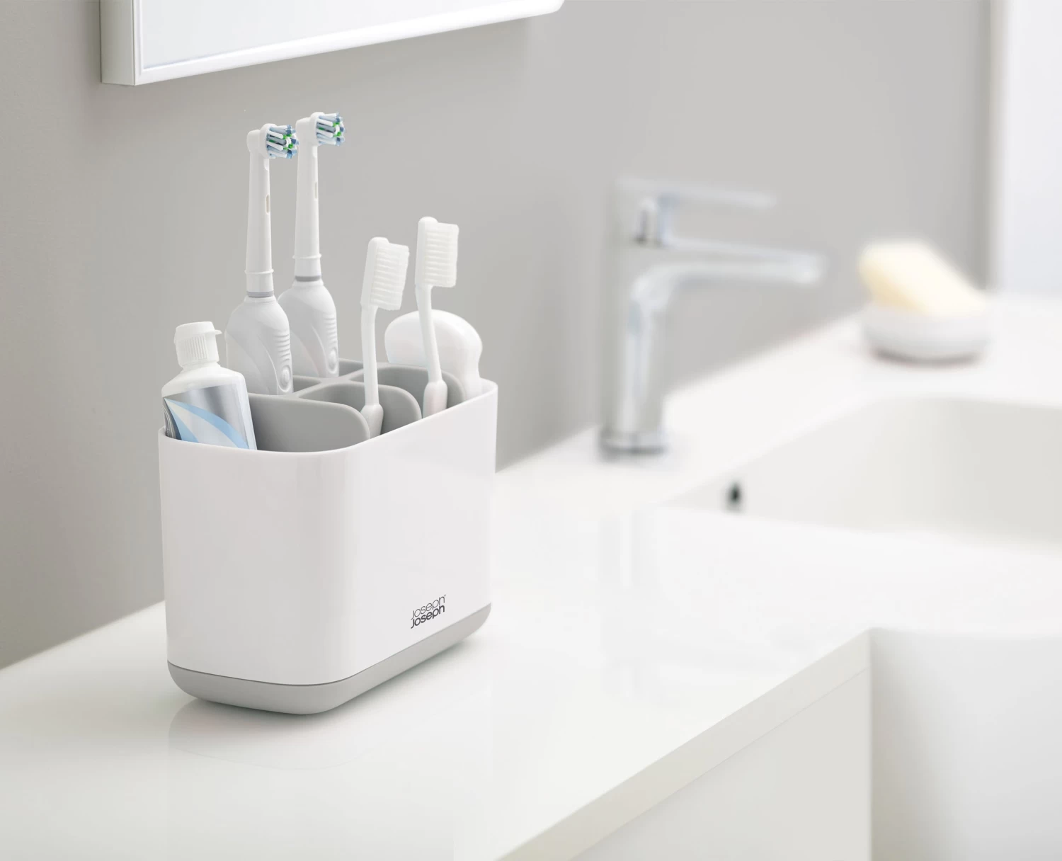 EasyStoreâ„¢ Large Light Grey Toothbrush Holder